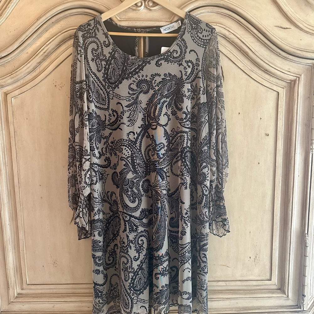 Accent Black and Tan Women’s Paisley Swing Dress with 3/4 length sleeves (2x/3x)